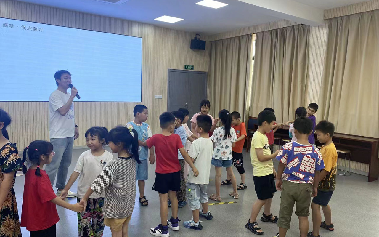 彰武龙观乡中心学校